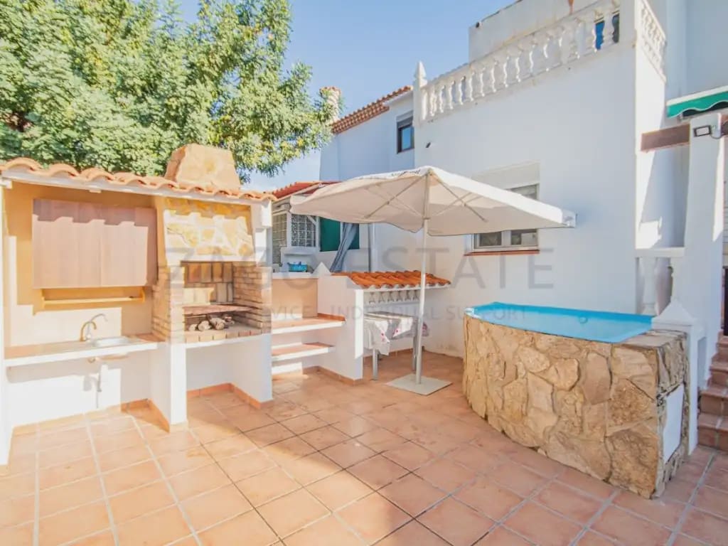 3 bedroom Semi-detached Villa for sale in La Nucia - € 360,000 (Ref: 9749337)