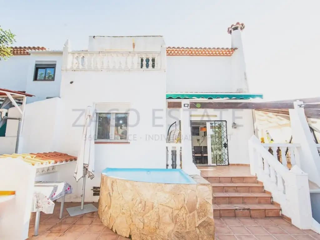 3 bedroom Semi-detached Villa for sale in La Nucia - € 360,000 (Ref: 9749337)