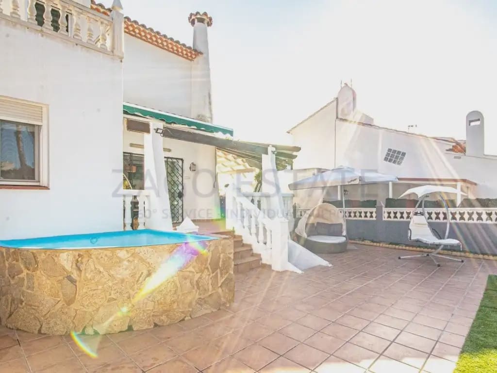 3 bedroom Semi-detached Villa for sale in La Nucia - € 360,000 (Ref: 9749337)