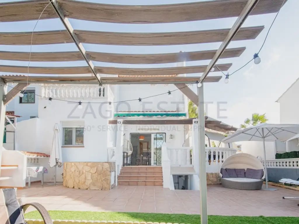3 bedroom Semi-detached Villa for sale in La Nucia - € 360,000 (Ref: 9749337)