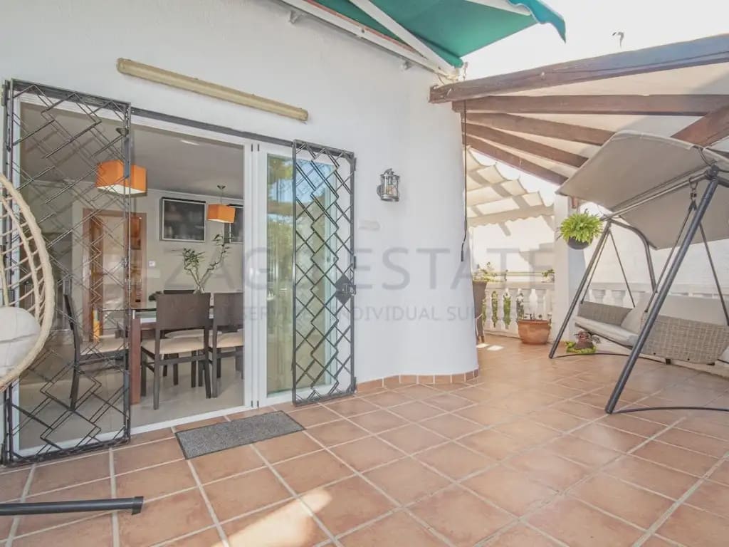 3 bedroom Semi-detached Villa for sale in La Nucia - € 360,000 (Ref: 9749337)