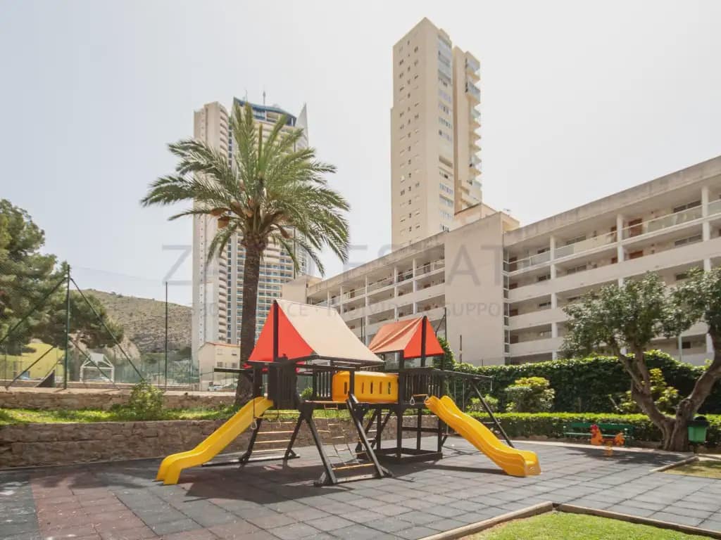 1 soveværelse Lejlighed til leje i Benidorm med swimmingpool - € 1.000 (Ref: 9761388)