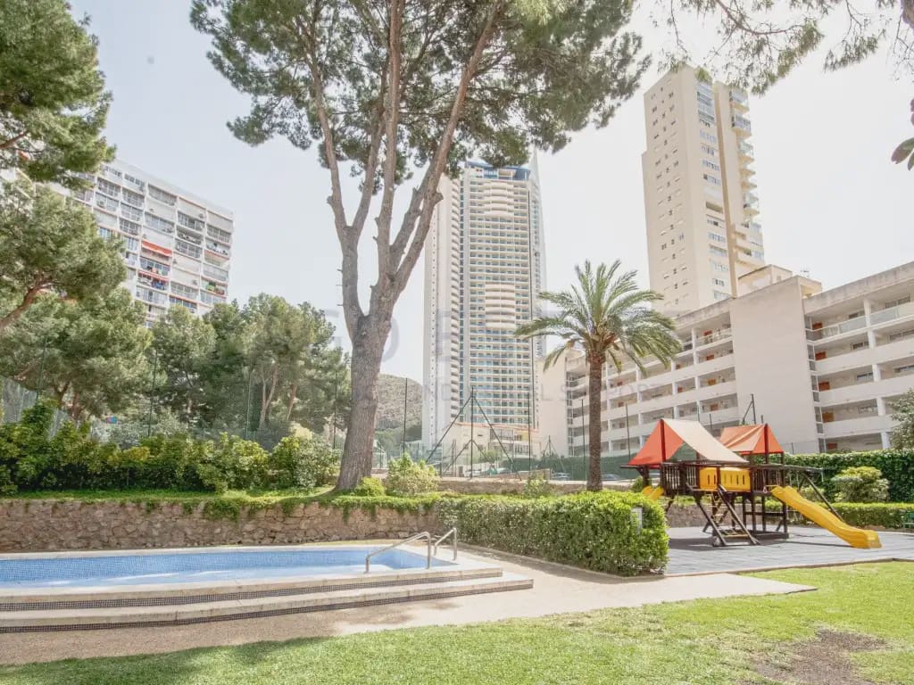 1 soveværelse Lejlighed til leje i Benidorm med swimmingpool - € 1.000 (Ref: 9761388)