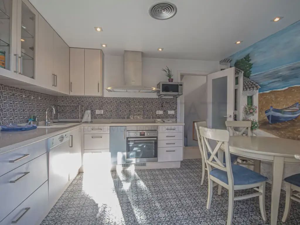 4 soverom Villa til salgs i Finestrat med garasje - € 950 000 (Ref: 9761493)