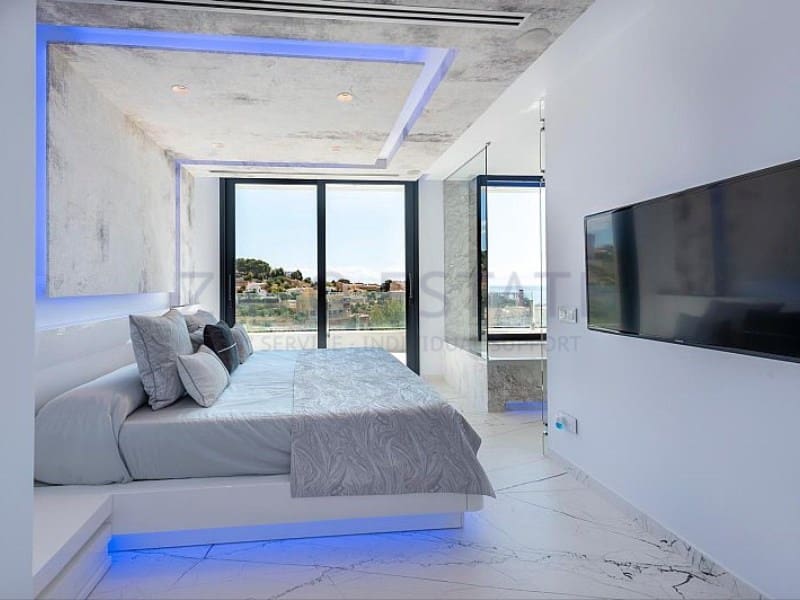 4 slaapkamer Villa te koop in Calpe / Calp - € 2.800.000 (Ref: 9770456)