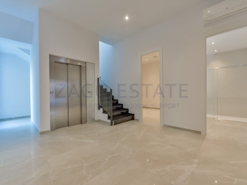 8 bedroom Villa for sale in Finestrat - € 4,450,000 (Ref: 9770510)