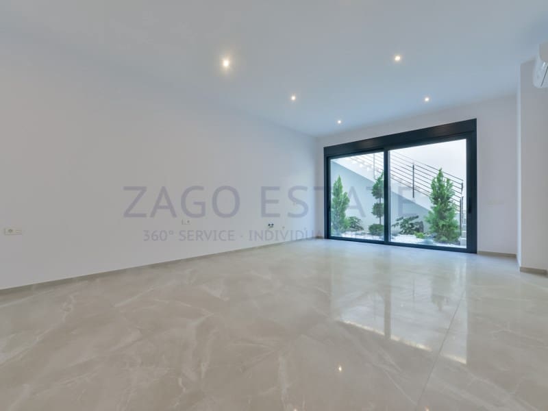 8 bedroom Villa for sale in Finestrat - € 4,450,000 (Ref: 9770510)