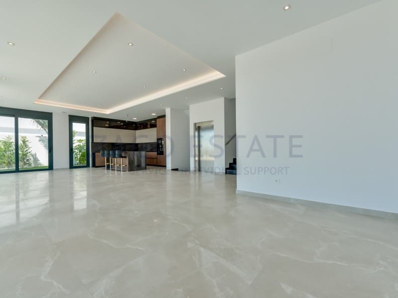 8 bedroom Villa for sale in Finestrat - € 4,450,000 (Ref: 9770510)