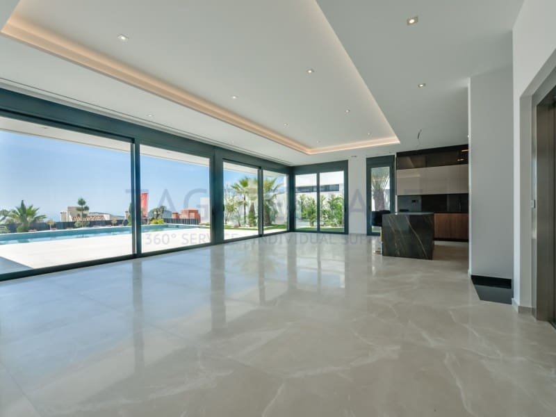 8 bedroom Villa for sale in Finestrat - € 4,450,000 (Ref: 9770510)