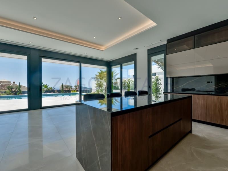 8 bedroom Villa for sale in Finestrat - € 4,450,000 (Ref: 9770510)