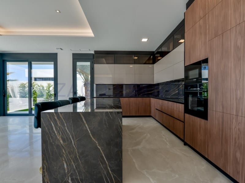 8 bedroom Villa for sale in Finestrat - € 4,450,000 (Ref: 9770510)