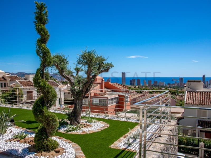 8 bedroom Villa for sale in Finestrat - € 4,450,000 (Ref: 9770510)