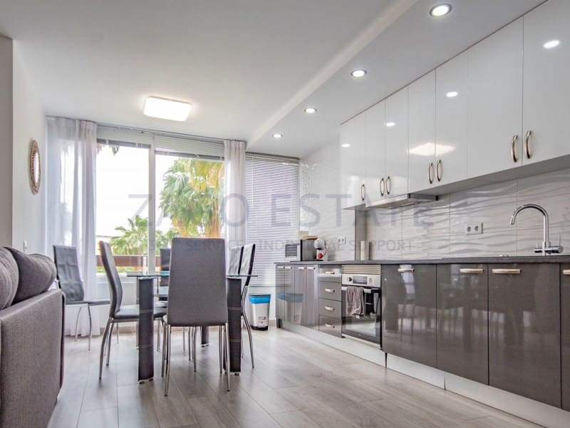 4 soverom Leilighet til leie i Benidorm med svømmebasseng garasje - € 1 800 (Ref: 9780347)