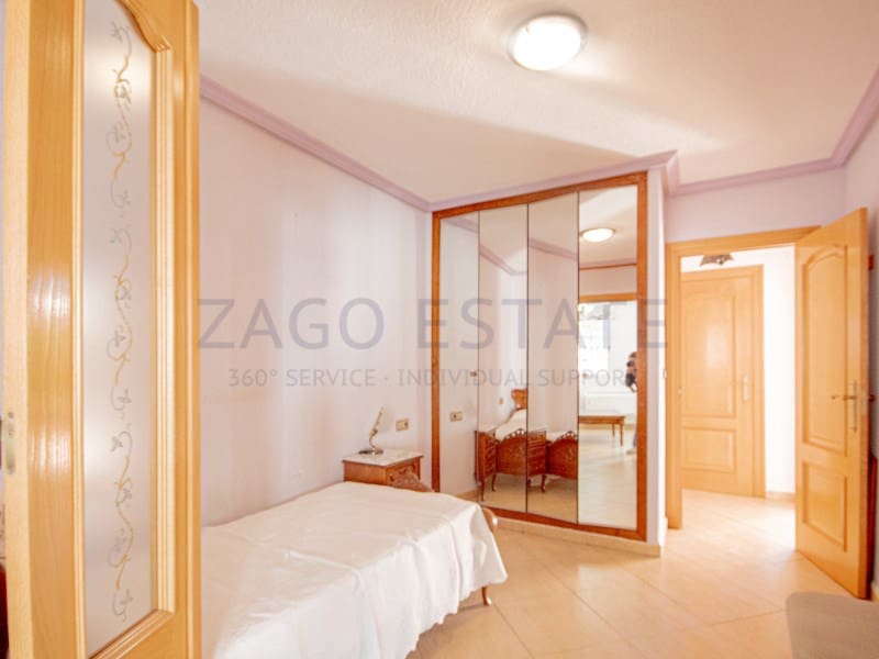 4 bedroom Semi-detached Villa for sale in La Nucia - € 320,000 (Ref: 9780351)