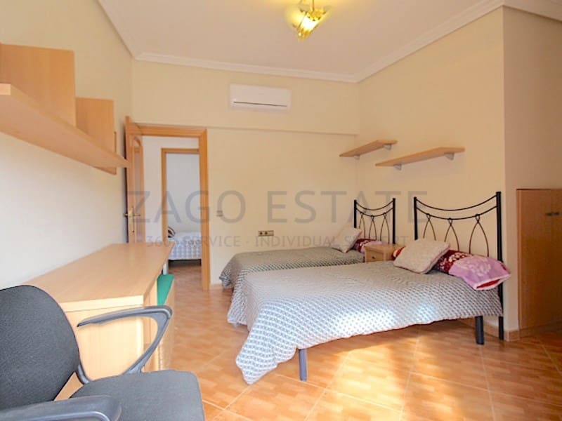 4 bedroom Semi-detached Villa for sale in La Nucia - € 320,000 (Ref: 9780351)