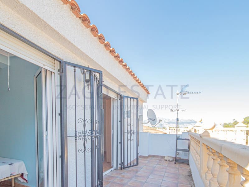 4 bedroom Semi-detached Villa for sale in La Nucia - € 320,000 (Ref: 9780351)