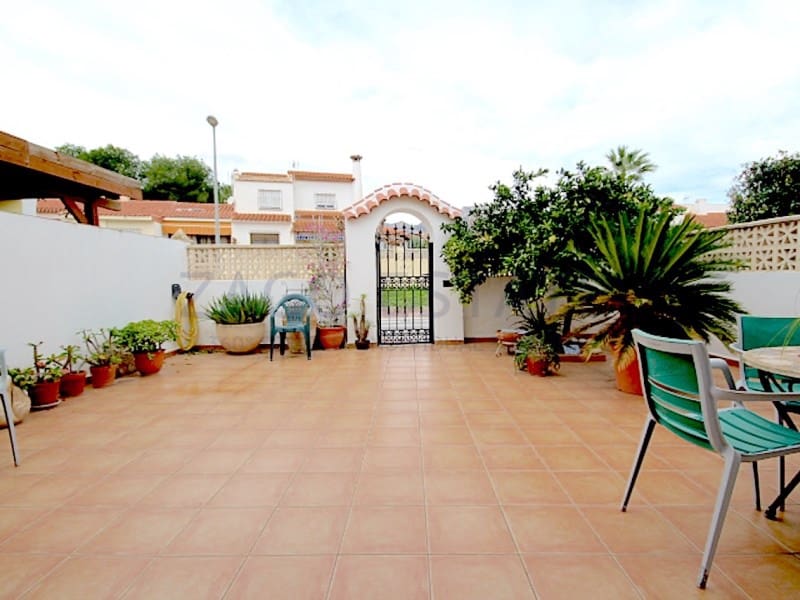 4 bedroom Semi-detached Villa for sale in La Nucia - € 320,000 (Ref: 9780351)