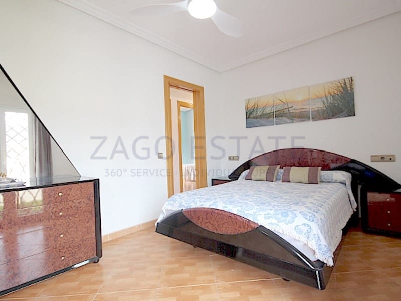 4 bedroom Semi-detached Villa for sale in La Nucia - € 320,000 (Ref: 9780351)