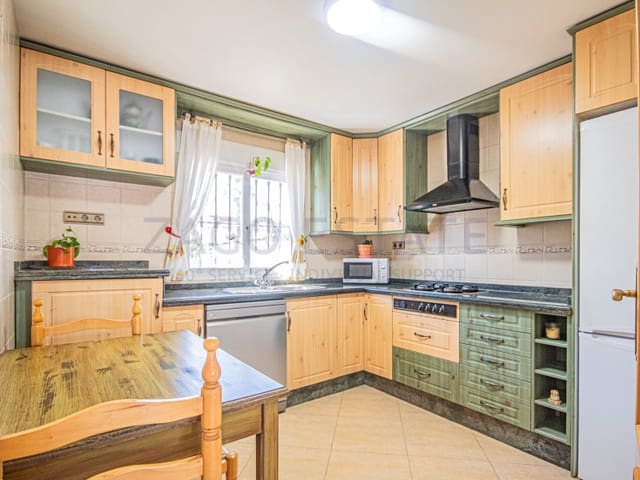 4 soverom Kjedet enebolig til salgs i Barranco Hondo, La Nucia - € 320 000 (Ref: 9780351)