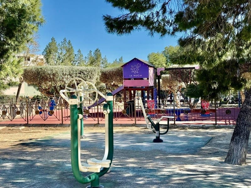 4 bedroom Semi-detached Villa for sale in La Nucia - € 320,000 (Ref: 9780351)