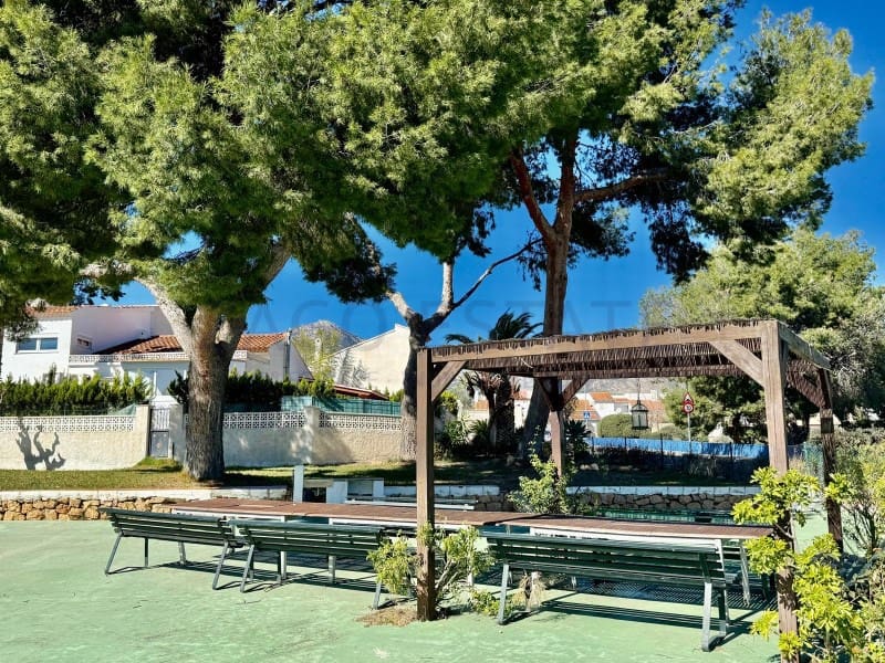 4 bedroom Semi-detached Villa for sale in La Nucia - € 320,000 (Ref: 9780351)