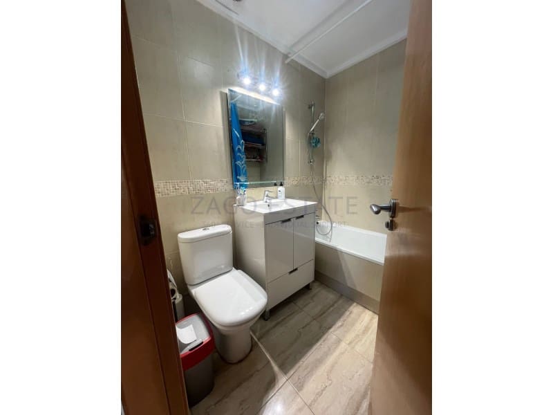 2 makuuhuone Asunto myytävänä paikassa Benidorm mukana 
autotalli - 235 000 € (Ref: 9780356)