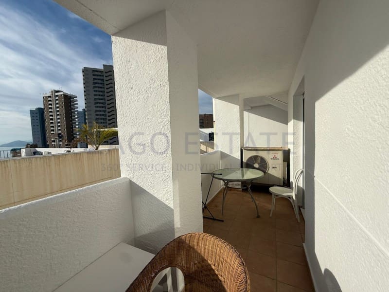 3 soveværelse Lejlighed til leje i Benidorm med swimmingpool garage - € 1.900 (Ref: 9780376)