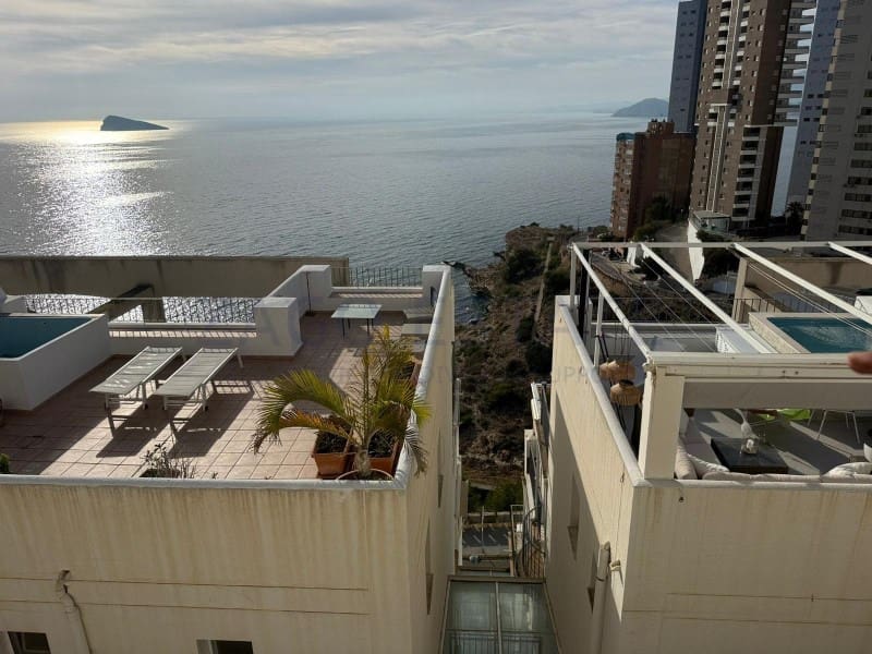 3 soveværelse Lejlighed til leje i Benidorm med swimmingpool garage - € 1.900 (Ref: 9780376)