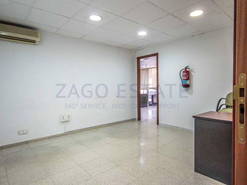 Local Commercial à louer à Benidorm avec garage - 3 000 € (Ref: 9780378)