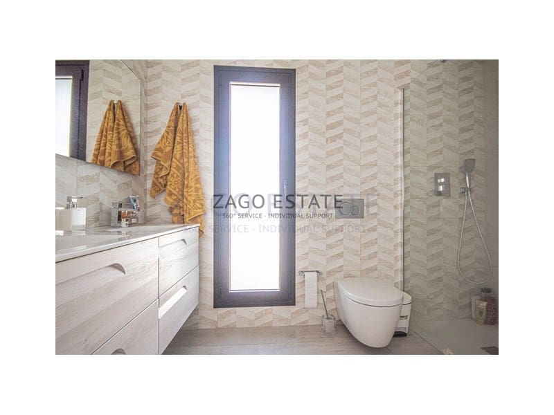 4 sovrum Villa till salu i Finestrat med garage - 890 000 € (Ref: 9780380)