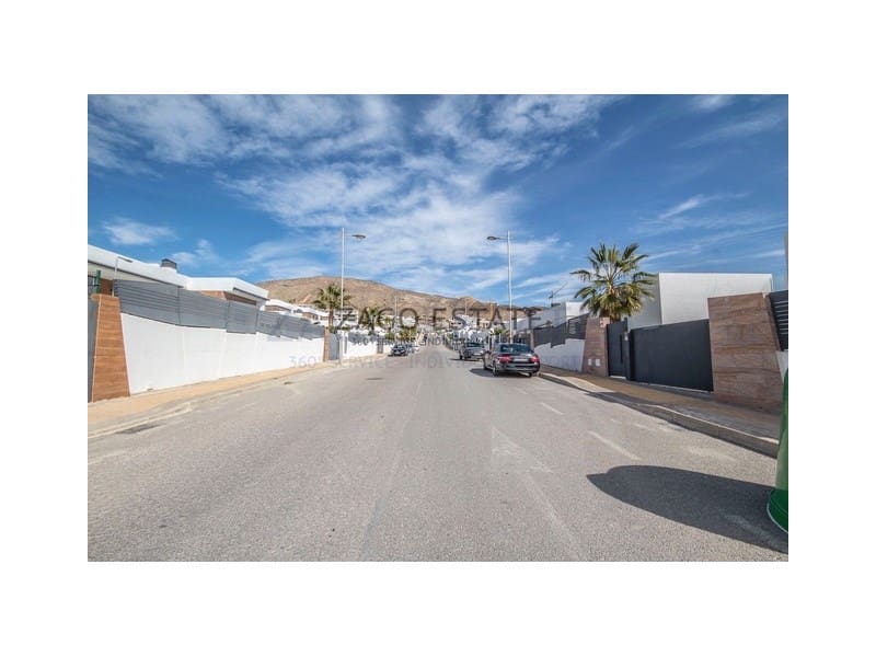 4 sovrum Villa till salu i Finestrat med garage - 890 000 € (Ref: 9780380)