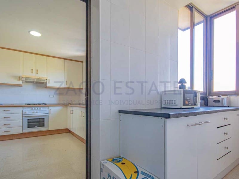 Piso de 4 habitaciones en Benidorm en venta con piscina garaje - 640.000 € (Ref: 9780381)