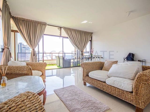 Piso de 4 habitaciones en Playa Poniente, Benidorm en venta con piscina garaje - 640.000 € (Ref: 9780381)