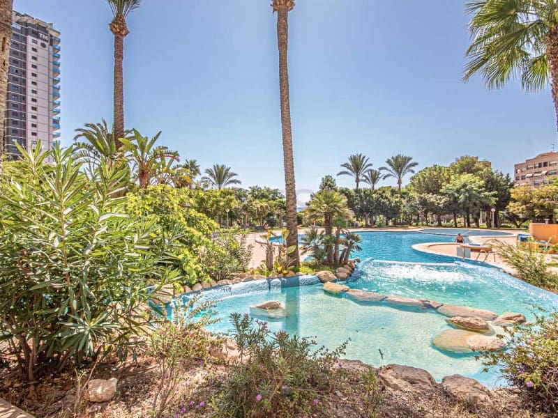 Piso de 4 habitaciones en Benidorm en venta con piscina garaje - 640.000 € (Ref: 9780381)