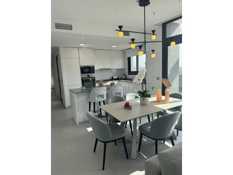 3 bedroom Flat for sale in Benidorm with garage - € 627,000 (Ref: 9780383)