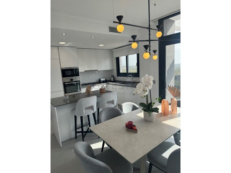 3 bedroom Flat for sale in Benidorm with garage - € 627,000 (Ref: 9780383)