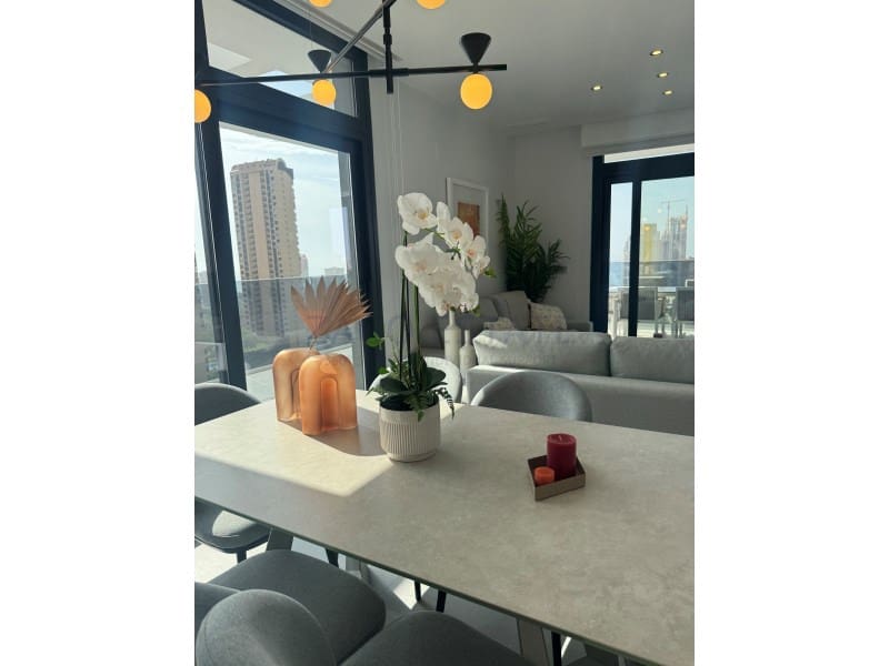 3 bedroom Flat for sale in Benidorm with garage - € 627,000 (Ref: 9780383)