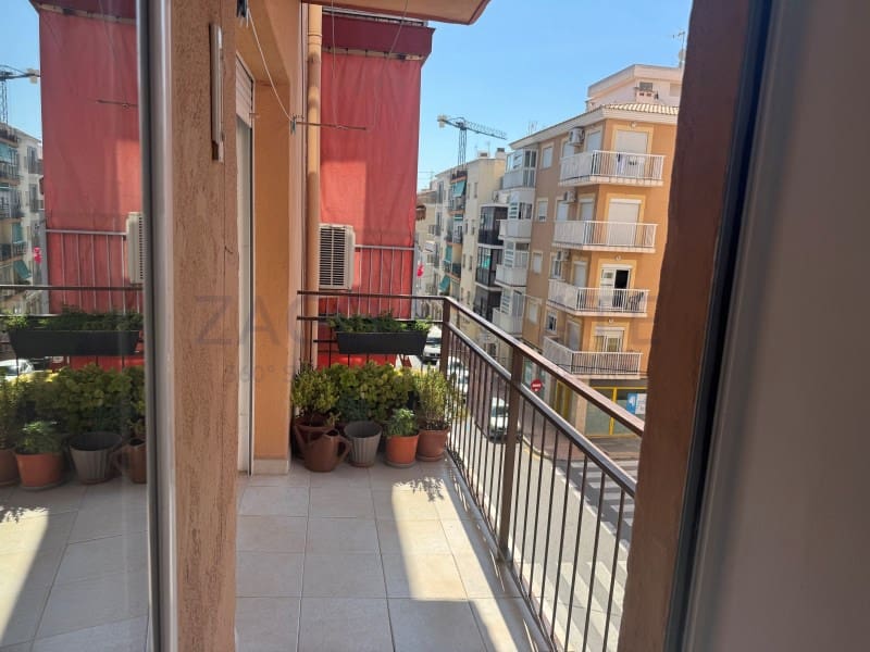 3 quarto Apartamento para venda em Benidorm - 245 000 € (Ref: 9780405)