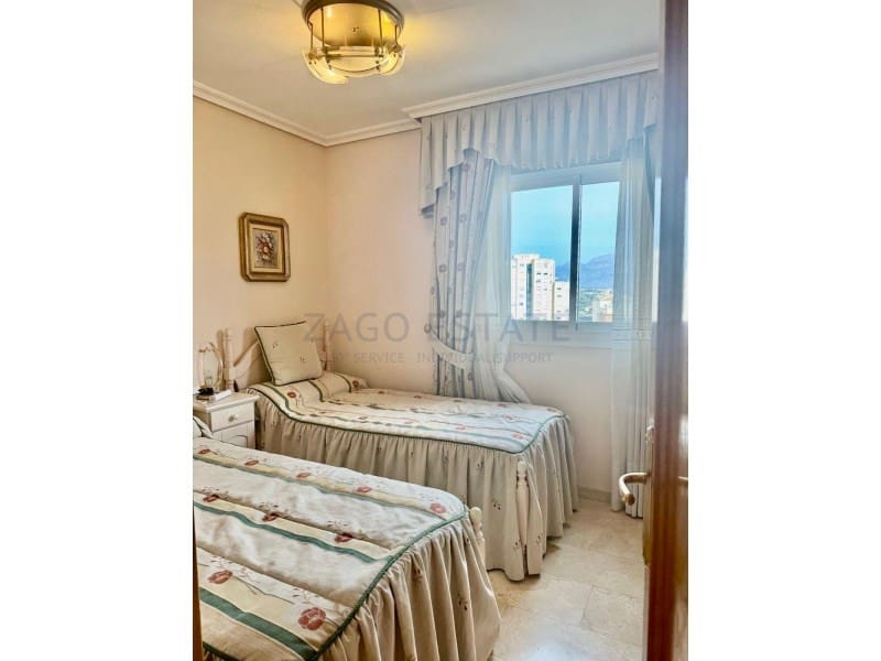 Piso de 2 habitaciones en Benidorm en venta - 330.000 € (Ref: 9783713)