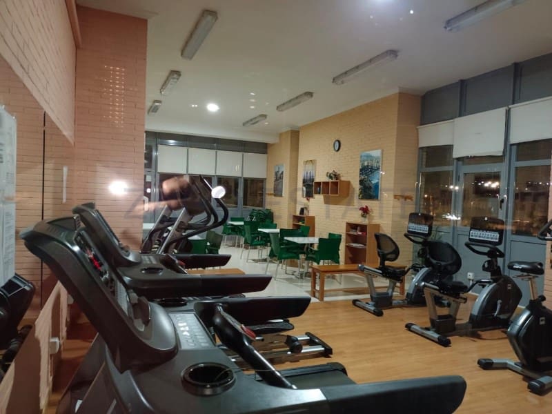 Piso de 2 habitaciones en Benidorm en venta - 330.000 € (Ref: 9783713)