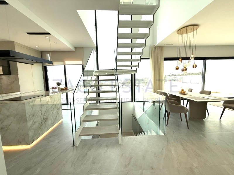 4 quarto Moradia para venda em Finestrat com garagem - 1 350 000 € (Ref: 9790877)