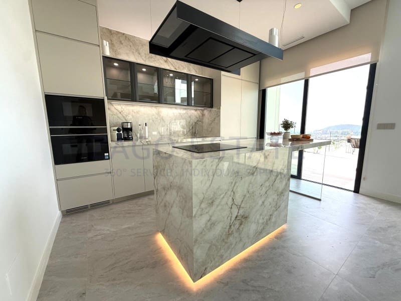 4 quarto Moradia para venda em Finestrat com garagem - 1 350 000 € (Ref: 9790877)