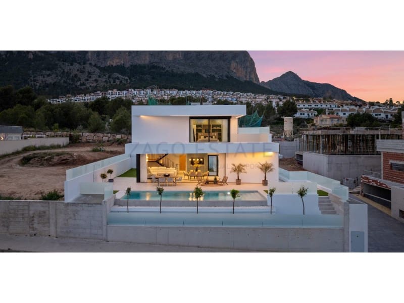 Chalet de 3 habitaciones en Polop en venta - 755.000 € (Ref: 9790880)