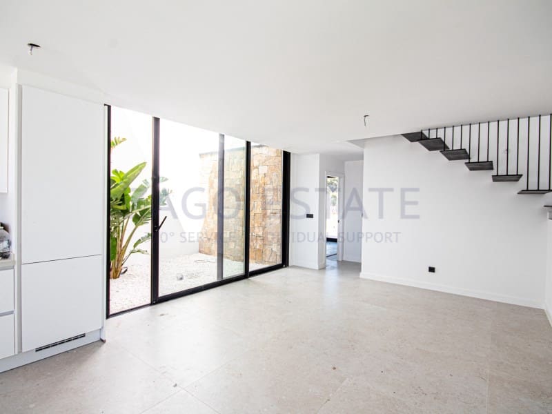 3 bedroom Villa for sale in Alfaz del Pi / L'Alfas del Pi with garage - € 890,000 (Ref: 9790881)