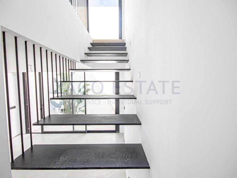 3 bedroom Villa for sale in Alfaz del Pi / L'Alfas del Pi with garage - € 890,000 (Ref: 9790881)