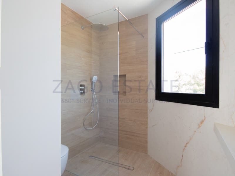 3 bedroom Villa for sale in Alfaz del Pi / L'Alfas del Pi with garage - € 890,000 (Ref: 9790881)