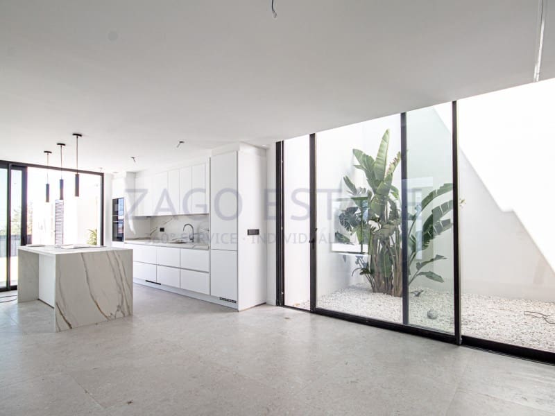 3 bedroom Villa for sale in Alfaz del Pi / L'Alfas del Pi with garage - € 890,000 (Ref: 9790881)