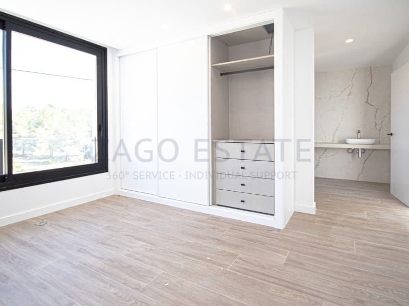 3 bedroom Villa for sale in Alfaz del Pi / L'Alfas del Pi with garage - € 890,000 (Ref: 9790881)