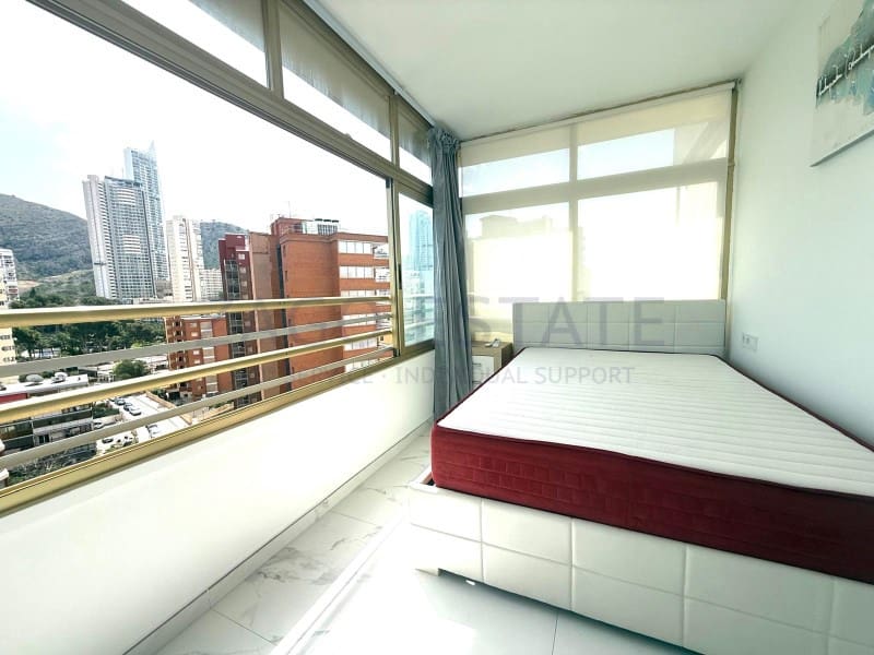 2 bedroom Flat for sale in Benidorm with garage - € 235,000 (Ref: 9794391)