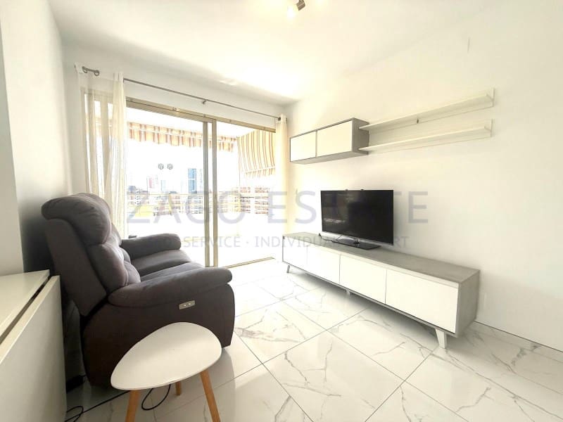 2 bedroom Flat for sale in Benidorm with garage - € 235,000 (Ref: 9794391)